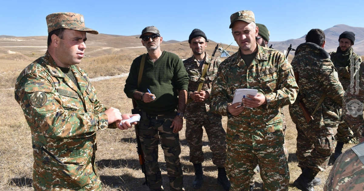 Զինված ուժերի զորավարժարաններում շարունակվում են Հայրենիքի պաշտպանությանը զինվորագրված կամավորականների մարզումները (լուսանկարներ)