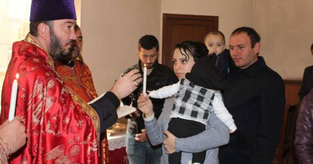 Գյումրիում մկրտվեցին Արցախից ժամանակավորապես Հայաստան տեղահանվածները