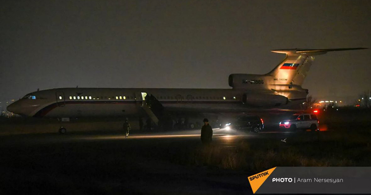 Գերիներին տեղափոխող ինքնաթիռը վայրէջք է կատարել «Էրեբունի» օդանավակայանում. Sputnik Արմենիա․ ուղիղ միացում