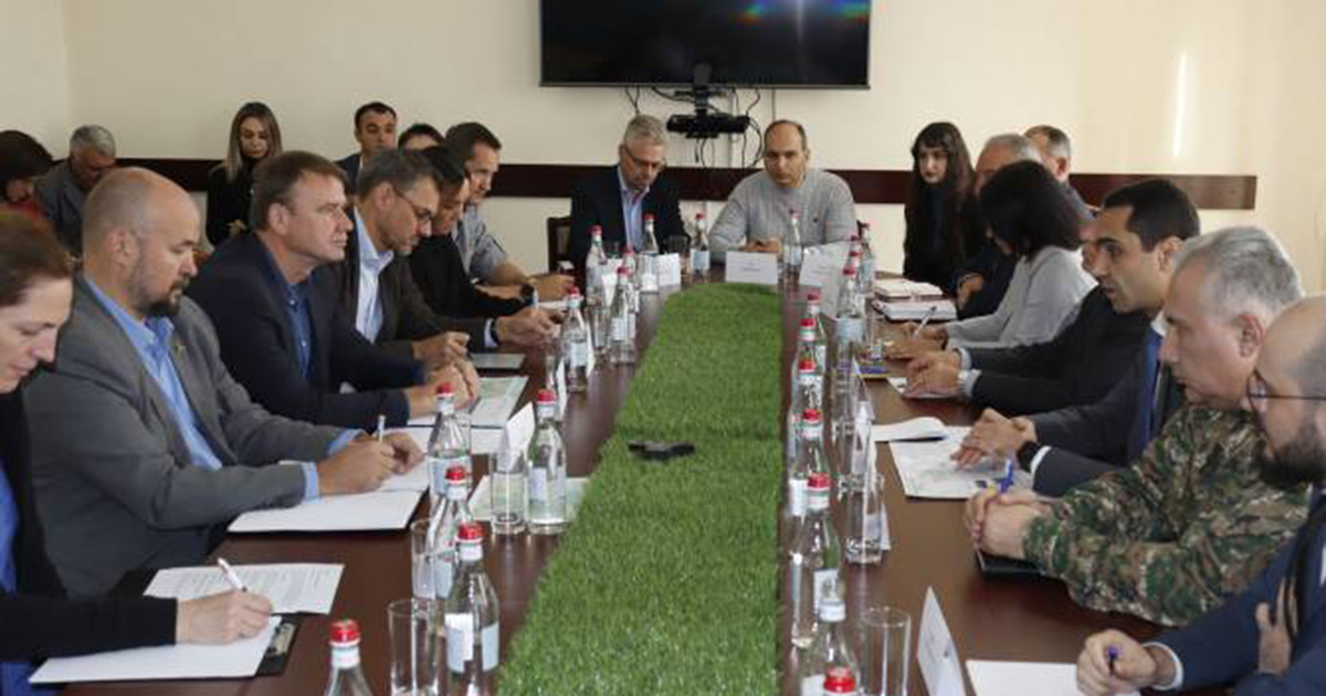 Գեղարքունիքի մարզպետը ԵՄ տեխնիկական գնահատման առաքելության անդամներին ներկայացրել է ադրբեջանական ագրեսիայի հետևանքները