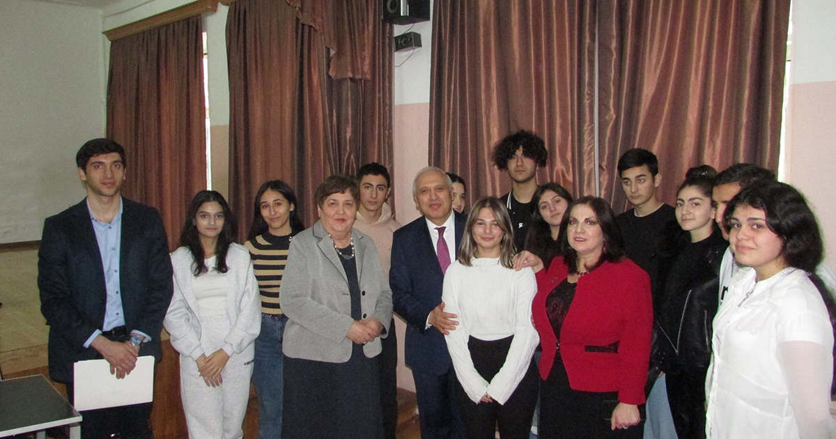Վրաստանում ՀՀ դեսպանը այցելել է Թբիլիսիի համար 104 հայկական հանրային դպրոց