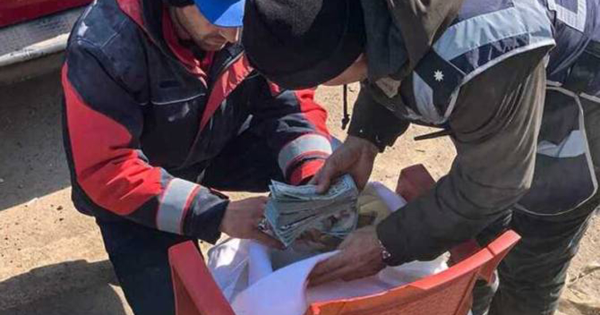 Ռուս փրկարարները Թուրքիայում՝ փլվածքների տակից, 150 հազար դոլար են հայտնաբերել և տվել ոստիկանությանը
