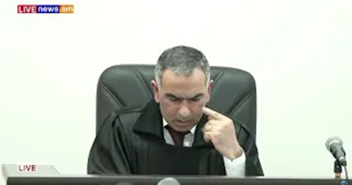 Դատարանը մերժեց Արմեն Սշոտյանի պաշտպանների ներկայացրած միջնորդությունը (տեսանյութ)
