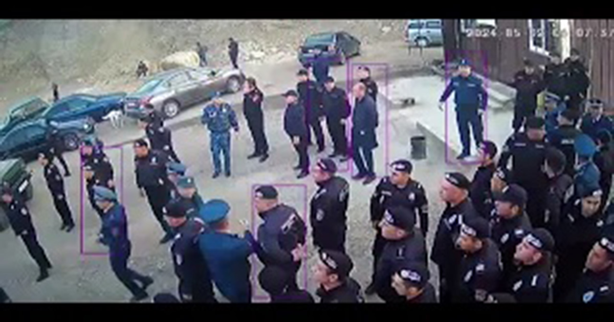 Այսօր առավոտյան Կիրանցում ոստիկանների իրականացրած «օպերացիան» ամբողջությամբ (տեսանյութ)