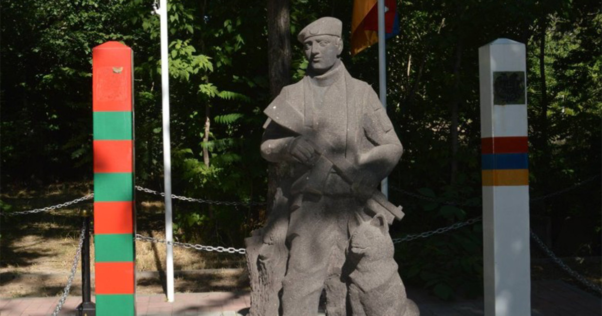 Քրեական գործ է հարուցվել Երևանում ՌԴ դրոշն ու գերբը պղծելու փաստի առթիվ