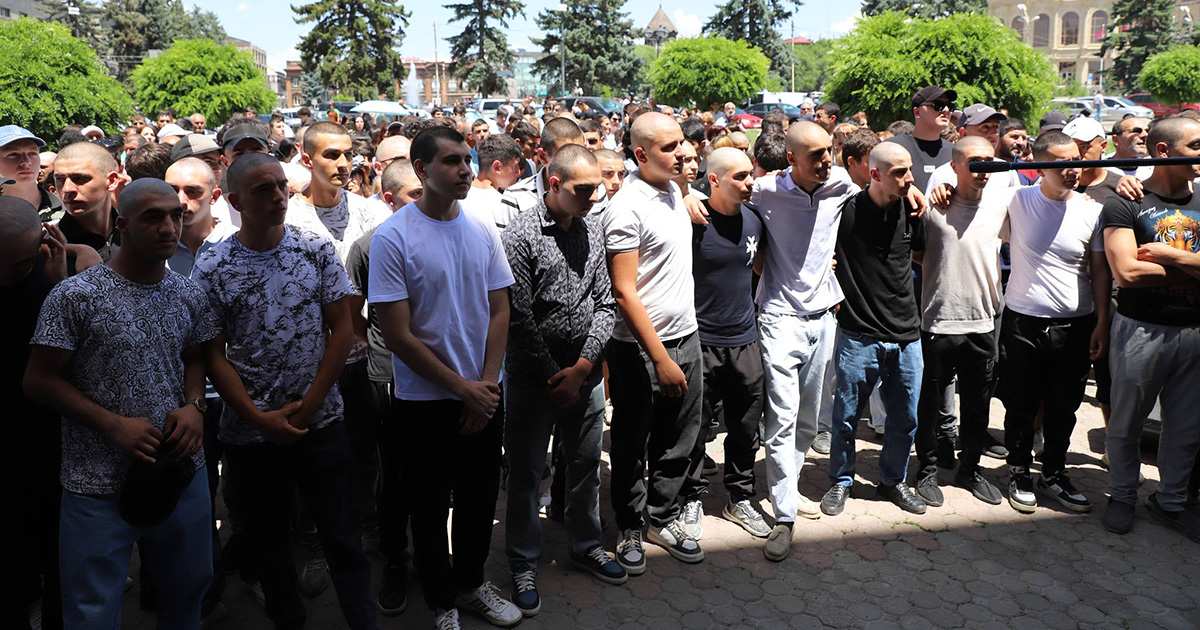 Գյումրիում այսօր տրվել է ամառային զորակոչի մեկնարկը