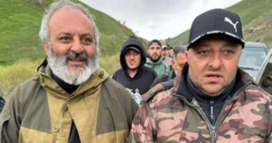 Շնորհակալ եմ մեր Տիրոջը, որ քեզանով հարստացրել է մեր կյանքը. Բագրատ Սրբազանի շնորհավորանքը