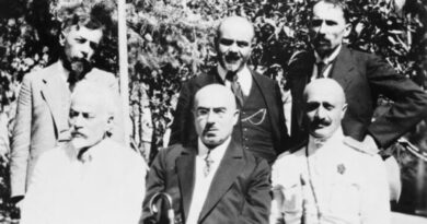 «…Առա՛ջ, իմ ընկեր, Արարատը սպասում է Արարատովին»