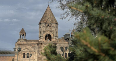 Մայր Աթոռը հայոց պատմական գոյության առանցքն է, պետականության հիշողության պահապանը․ Տեր Եսայի