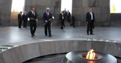 Մակրոնը գիտի, որ սուտ է ասում