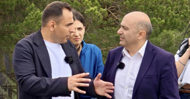 «Խաղաղության գործընթացը տապալող» և «տեռորիստ»