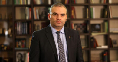 Ներողությունը չի ընդունվում, գտեք ձեր մեջ եղած անբարոյականներին, պահանջեք, որ հեռանան Հանրայինից. Հայկ Դեմոյան Ներողությունը չի ընդունվում, գտեք ձեր մեջ եղած անբարոյականներին, պահանջեք, որ հեռանան Հանրայինից. Հայկ Դեմոյան