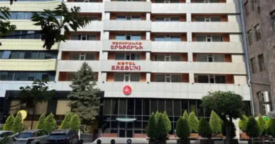 «Էրեբունի» հյուրանոցում հայտնաբերվել է ՌԴ 50-ամյա քաղաքացու մարմին «Էրեբունի» հյուրանոցում հայտնաբերվել է ՌԴ 50-ամյա քաղաքացու մարմին