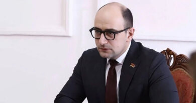 Մենք ԱԺ-ում չկանք, բայց կապիտուլյանտները կռվում են «Հանրապետական» բառի հետ ու, հիմնականում, պարտվում. Մամիջանյան